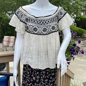 🛍5 for $20 🛍️ Peasant top by AEO size small